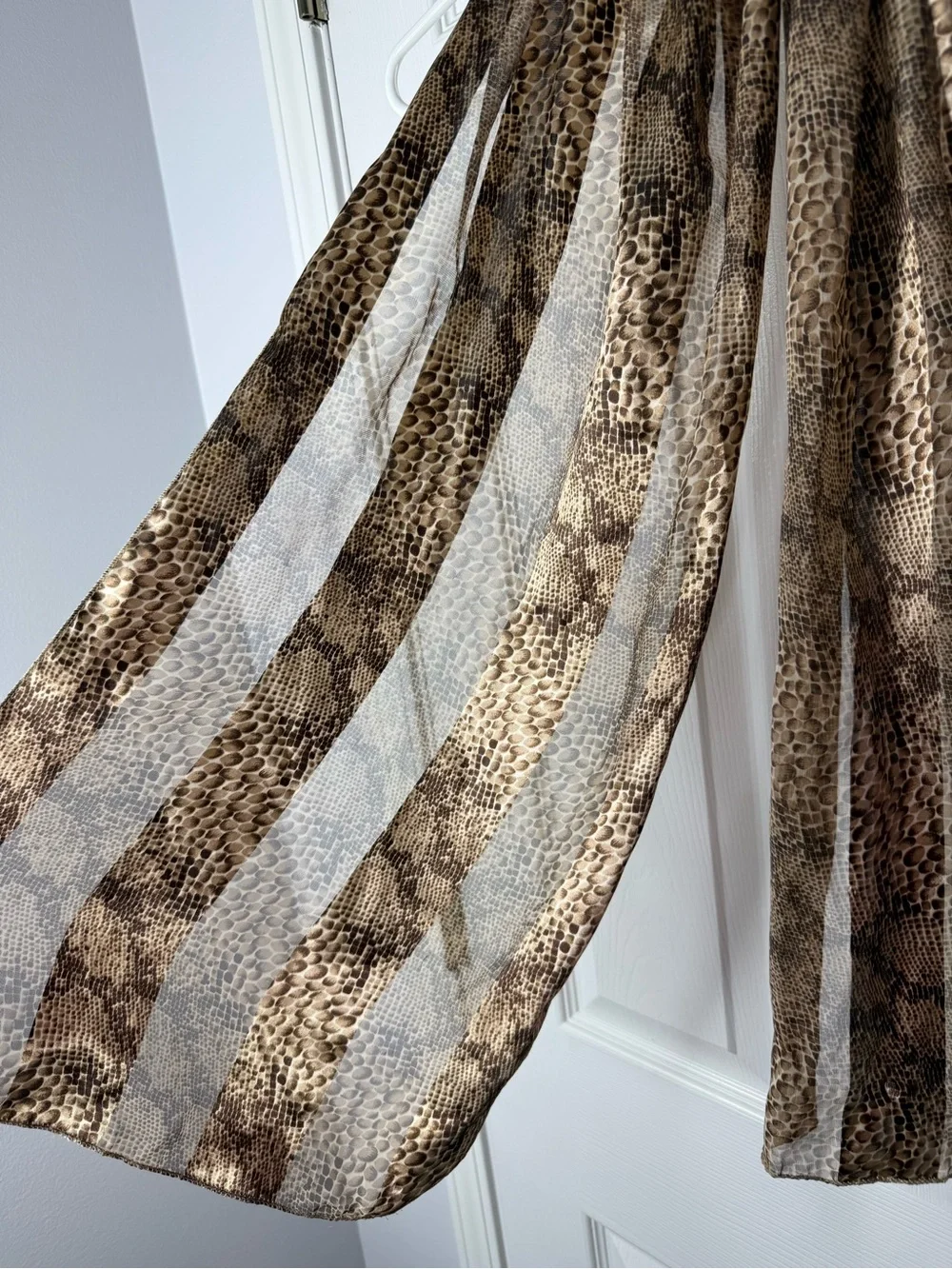 Y2K Snakeskin Print Brown Shiny Sheer l Scarf Women’s Light Summer Boho Beach